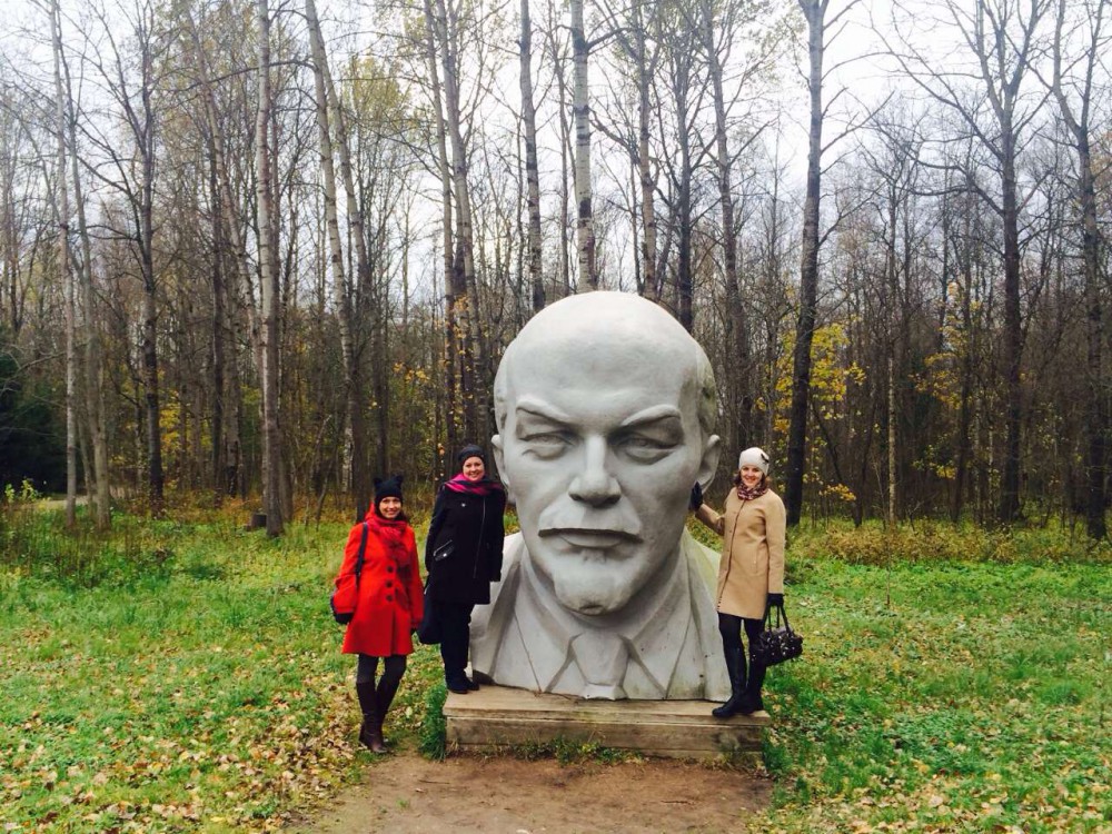 Ленин в шушенском фото в шалаше